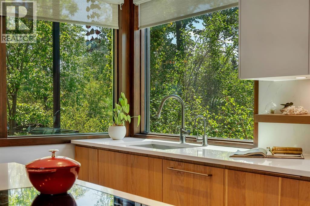 House for Sale in 955 Rideau Road SW|Calgary, Alberta T2S3A7 4