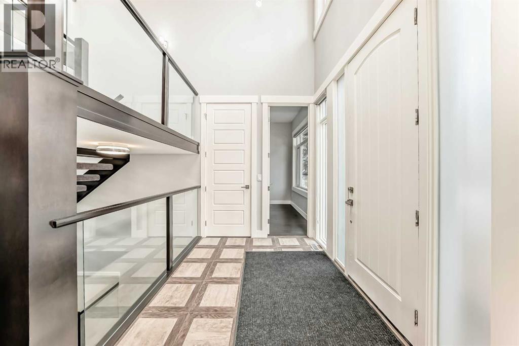 House for Sale in 230 37 Street NW|Calgary, Alberta T2N3B7 4