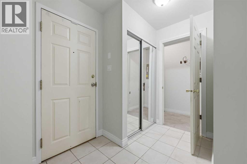 Apartment for Sale in 402, 820 15 Avenue SW|Calgary, Alberta T2R0S1 2