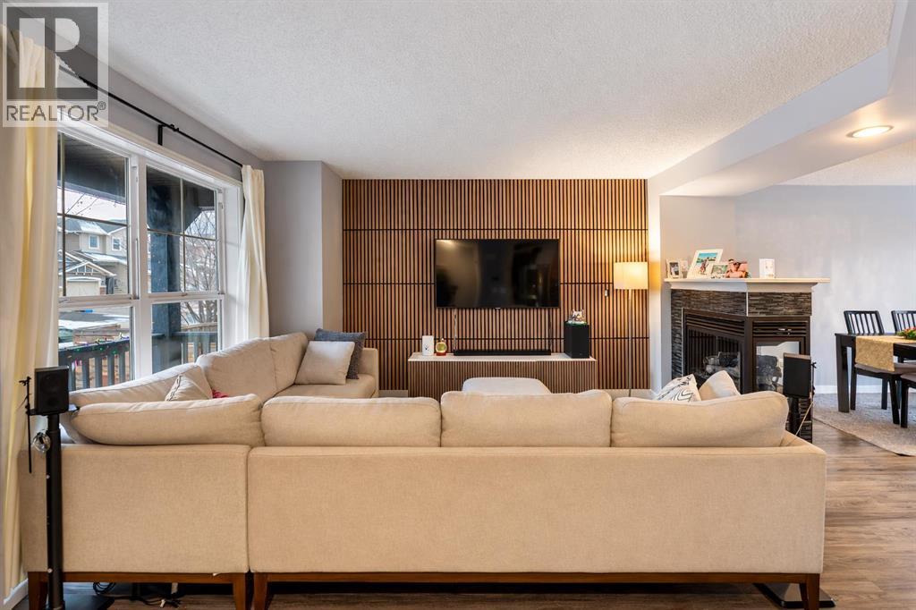 House for Sale in 243 New Brighton Landing SE|Calgary, Alberta T2Z0S6