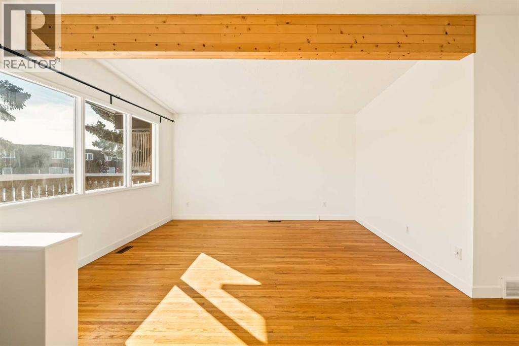 Duplex for Sale in 75 Galbraith Drive SW|Calgary, Alberta T3E4Z5 5