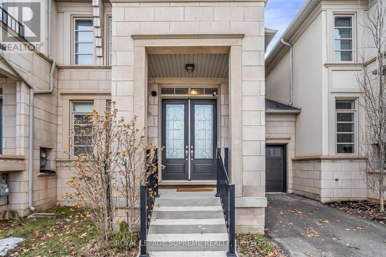 Row / Townhouse for Sale in 3140 POST ROAD|Oakville (GO Glenorchy), Ontario L6H0V3 3