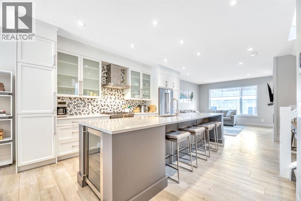 Duplex for Sale in 418 13 Avenue NE|Calgary, Alberta T2E1C2