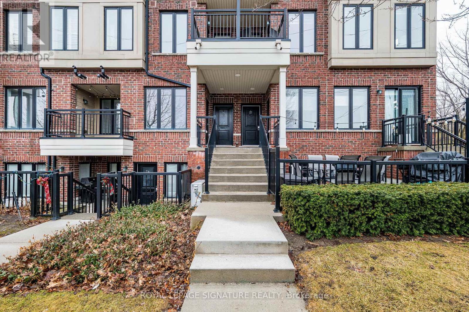 Row / Townhouse for Sale in 27 - 120 TWENTY FOURTH STREET|Toronto (Long Branch), Ontario M8V0B9 3