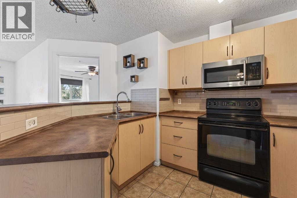 Apartment for Sale in 2317, 10 Prestwick Bay SE|Calgary, Alberta T2Z0B5 5