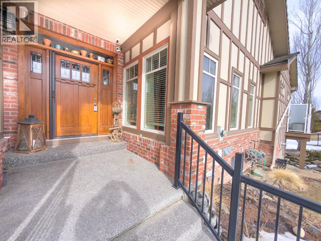 Duplex for Sale in 4 Bridle Estates Road SW|Calgary, Alberta T2Y5A8 5