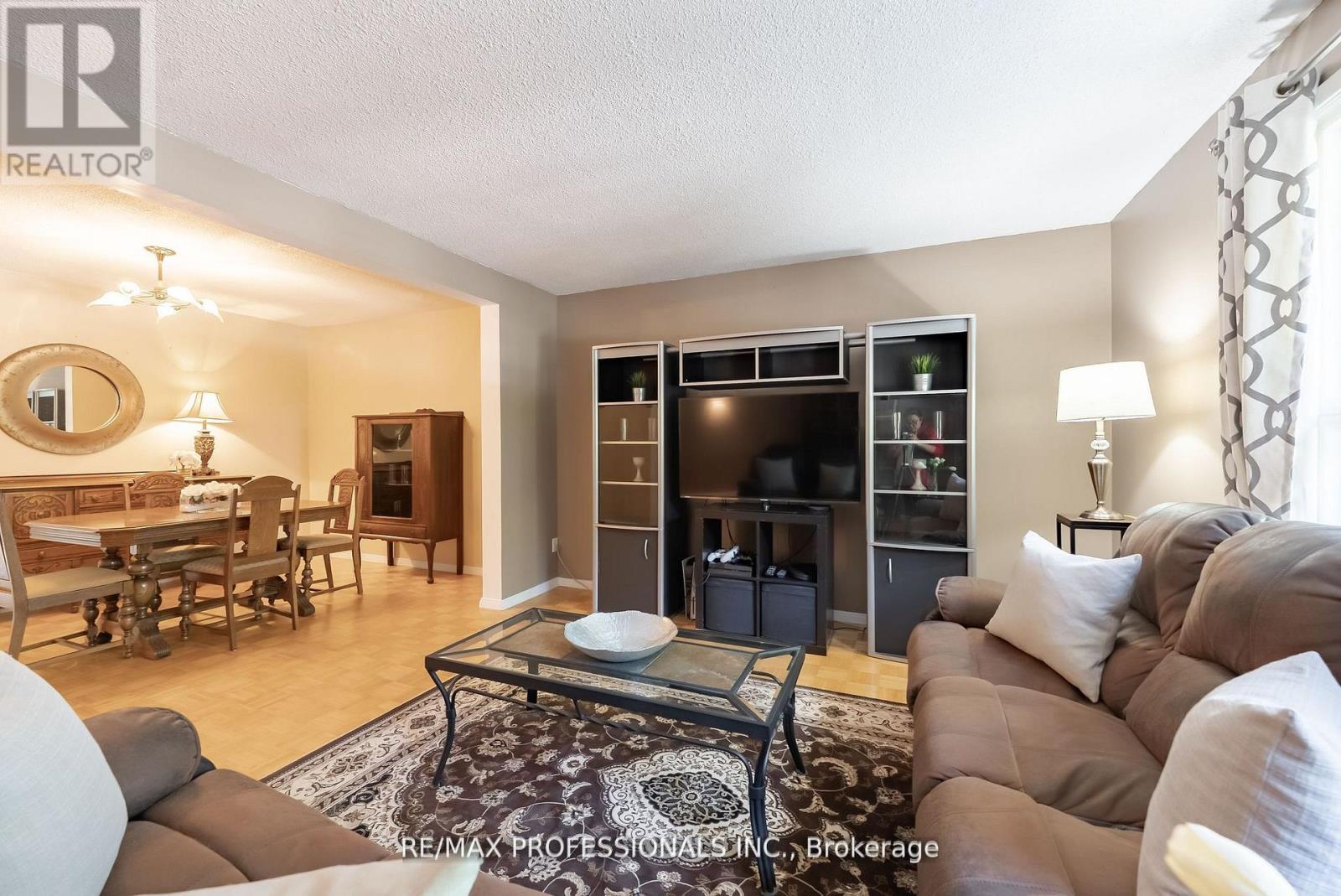 Row / Townhouse for Sale in 65 - 405 HYACINTHE BOULEVARD|Mississauga (Mississauga Valleys), Ontario L5A3N1 5