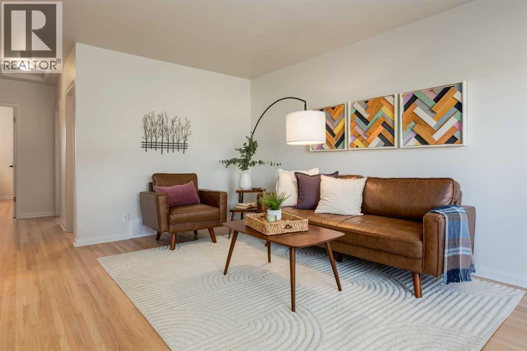 Duplex for Sale in 126 Winston Drive SW|Calgary, Alberta T3C2P9 4