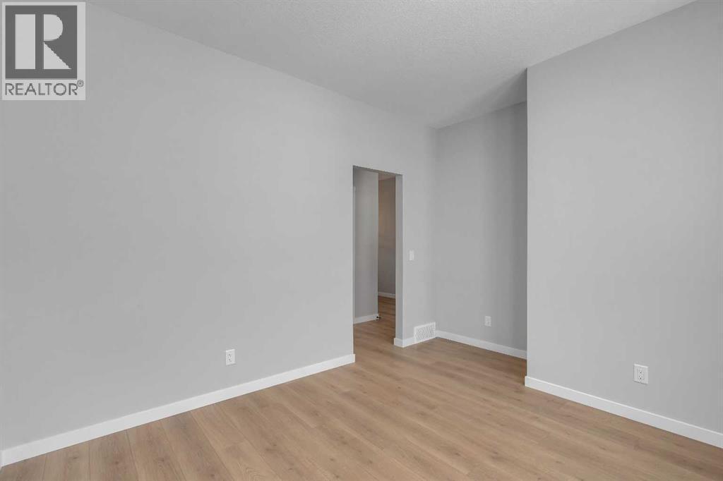 House for Sale in 1277 Creekview Drive SW|Calgary, Alberta T2X4Y1 4