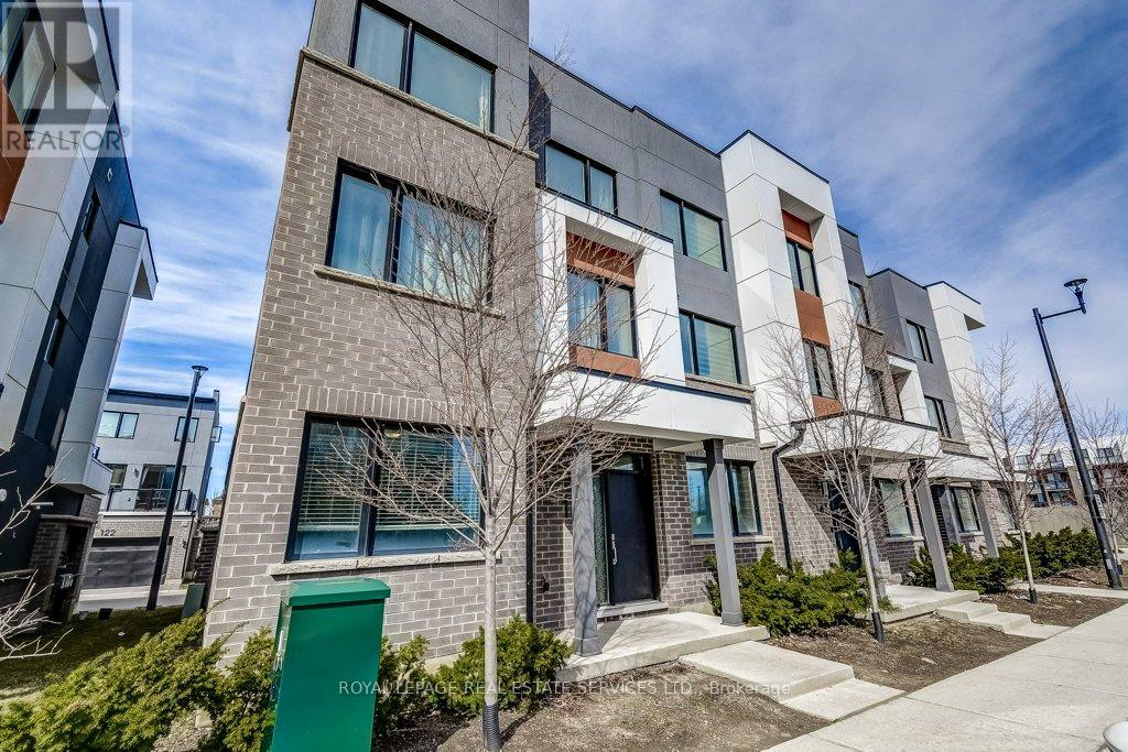 Row / Townhouse for Sale in 143 GROVEWOOD COMMON|Oakville (GO Glenorchy), Ontario L6H0X5 2