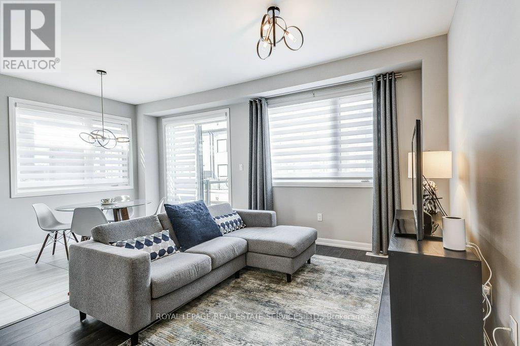 Row / Townhouse for Sale in 143 GROVEWOOD COMMON|Oakville (GO Glenorchy), Ontario L6H0X5 5