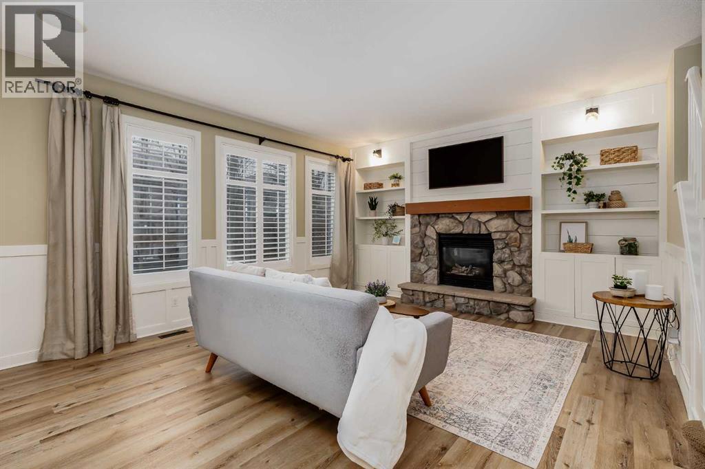 House for Sale in 153 Cranridge Terrace SE|Calgary, Alberta T3M0H9 2