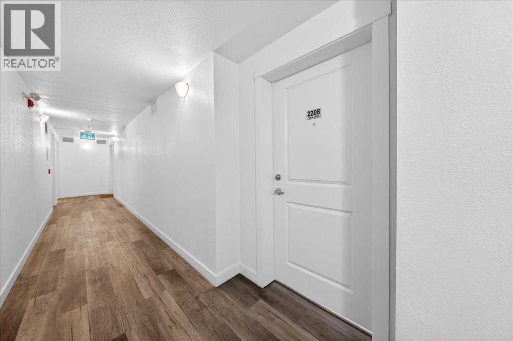 Apartment for Sale in 2208, 6118 80 Avenue NE|Calgary, Alberta T3J0S6 4