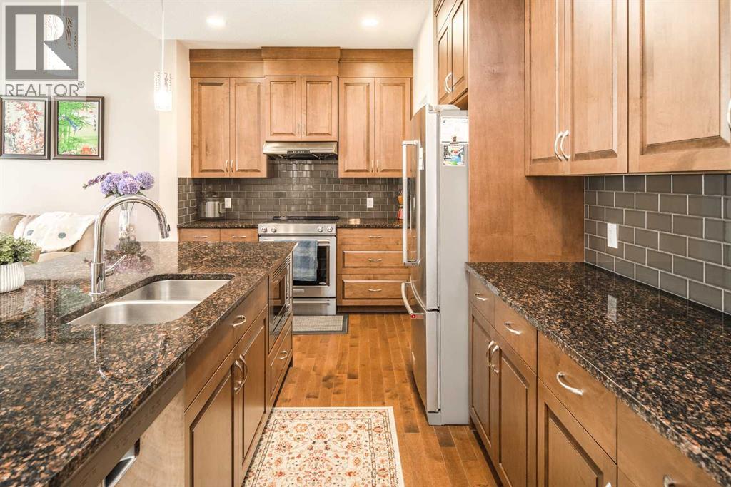 House for Sale in 767 Shawnee Drive SW|Calgary, Alberta T2Y1V6 4