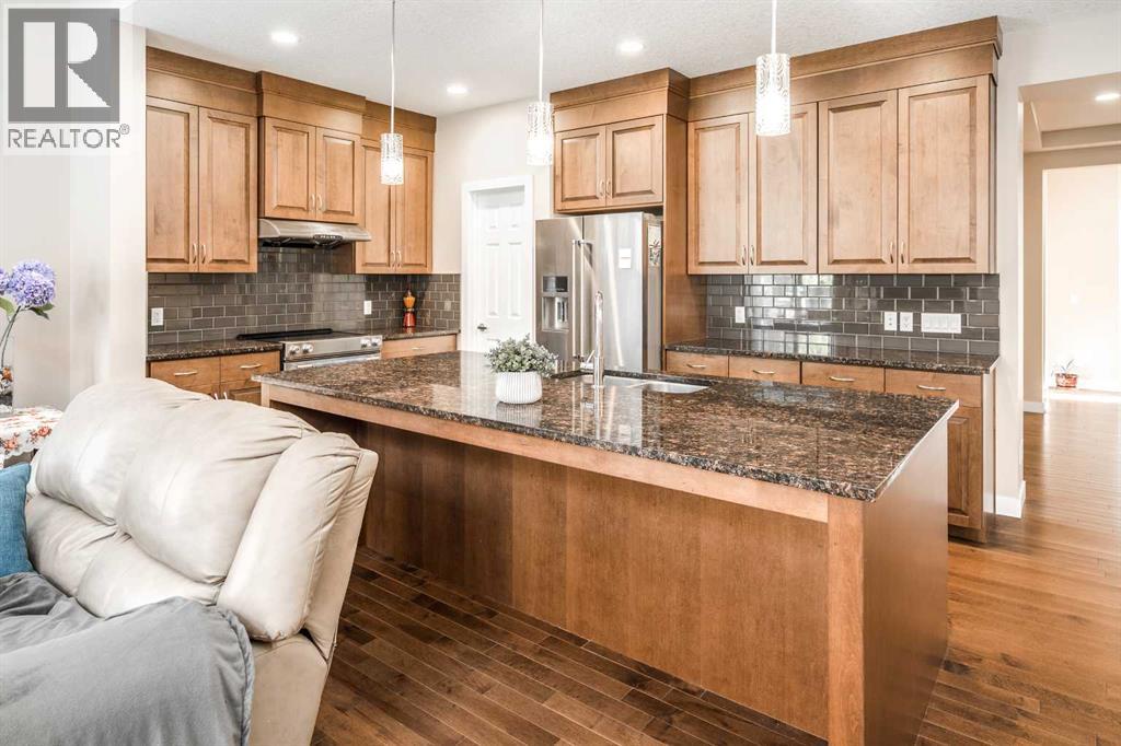 House for Sale in 767 Shawnee Drive SW|Calgary, Alberta T2Y1V6 5