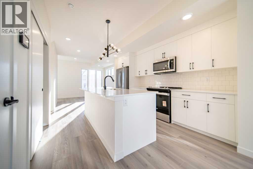 Row / Townhouse for Sale in 828 Arbour Lake Road NW|Calgary, Alberta T3G0H6 3