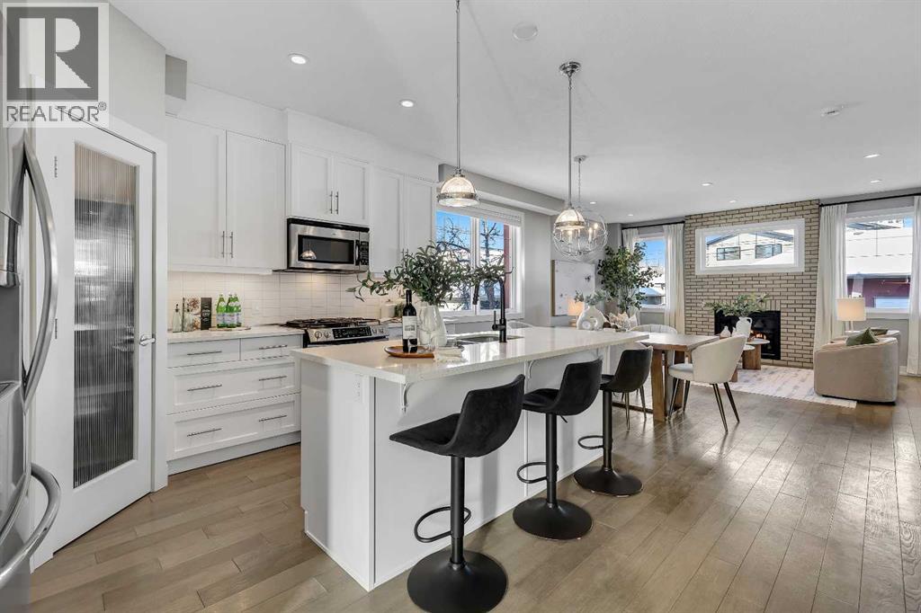 Duplex for Sale in 2522 1 Avenue NW|Calgary, Alberta T2N0C2 5