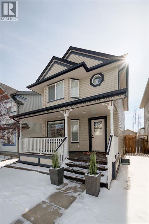 House for Sale in 641 Evermeadow Road SW|Calgary, Alberta T2Y4W8 2