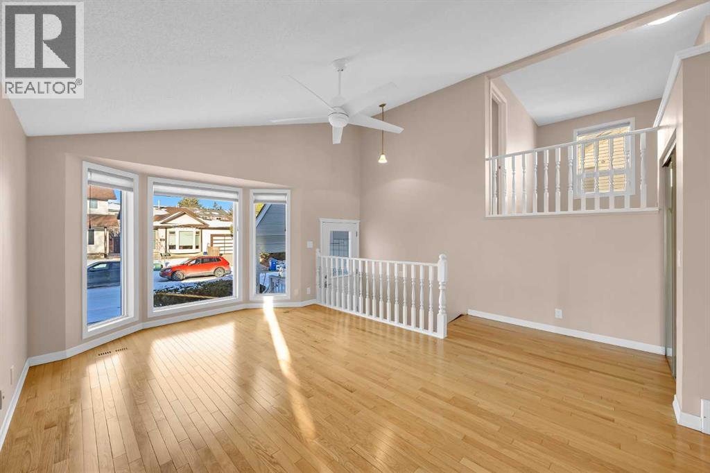 House for Sale in 40 Cedargrove Way SW|Calgary, Alberta T2W4V1 5