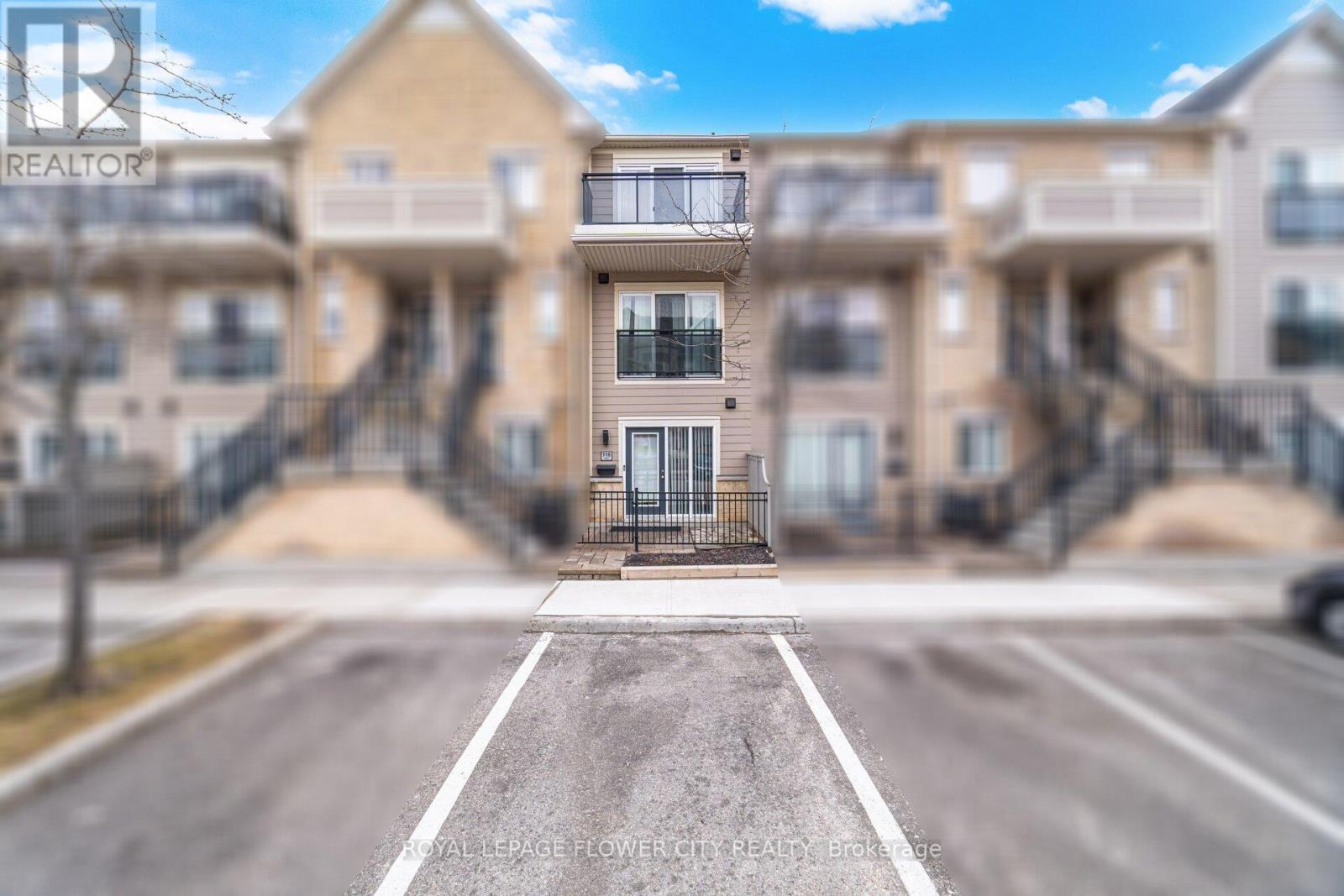 Row / Townhouse for Sale in 118 - 5035 OSCAR PETERSON BOULEVARD|Mississauga (Churchill Meadows), Ontario L5M0P4 2
