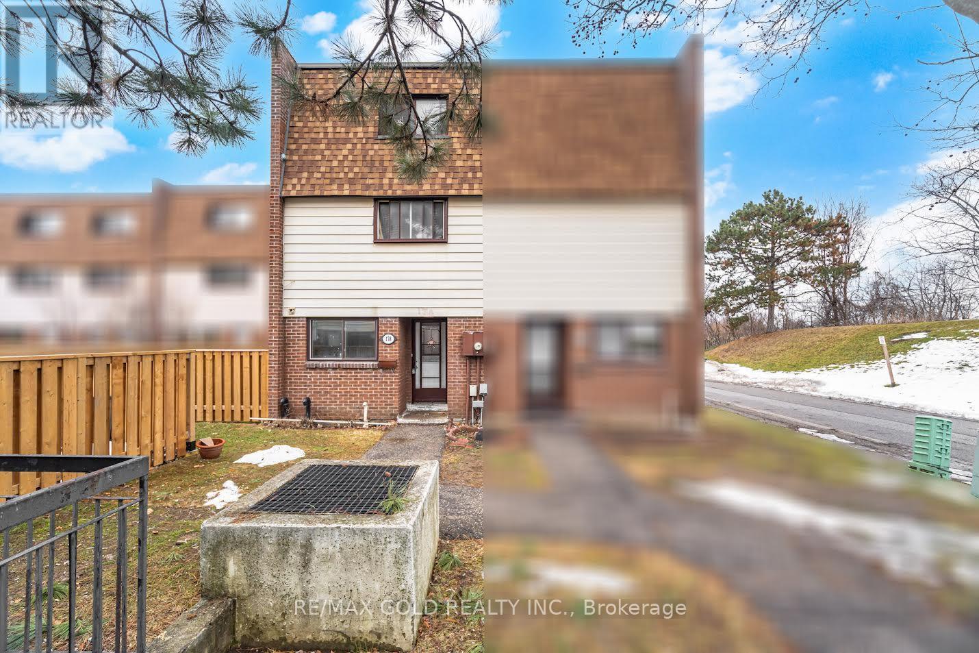 Row / Townhouse for Sale in 178 - 180 MISSISSAUGA VALLEY BOULEVARD|Mississauga (Mississauga Valleys), Ontario L5A3M2 2