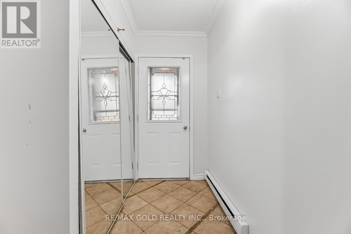 Row / Townhouse for Sale in 178 - 180 MISSISSAUGA VALLEY BOULEVARD|Mississauga (Mississauga Valleys), Ontario L5A3M2 5