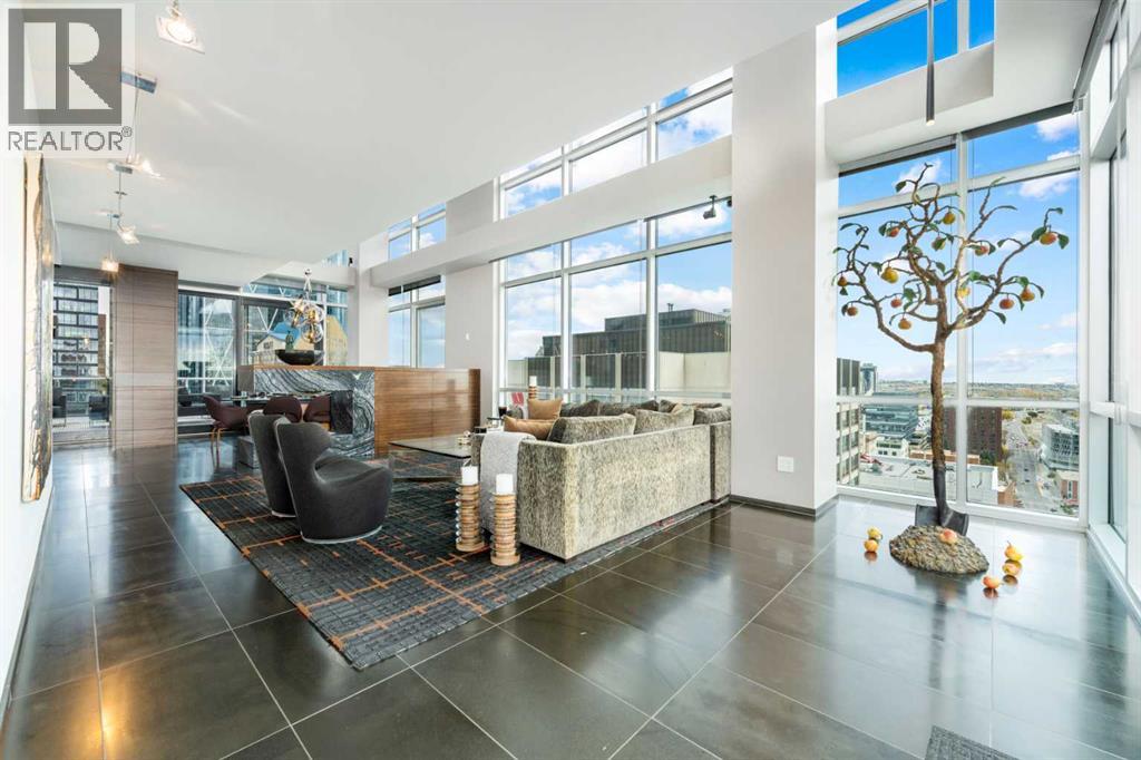 Apartment for Sale in 2004, 108 9th Avenue SW|Calgary, Alberta T2P0S9 2