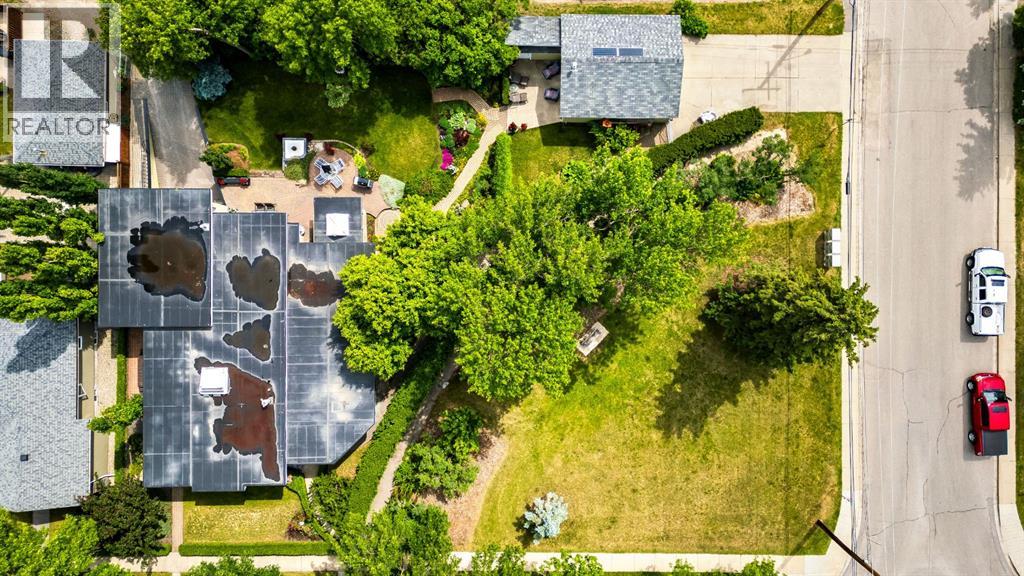 House for Sale in 509 15 Avenue NE|Calgary, Alberta T2E1H7 3