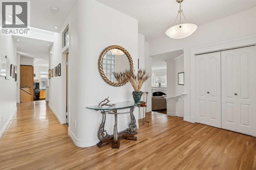 House for Sale in 509 15 Avenue NE|Calgary, Alberta T2E1H7 5