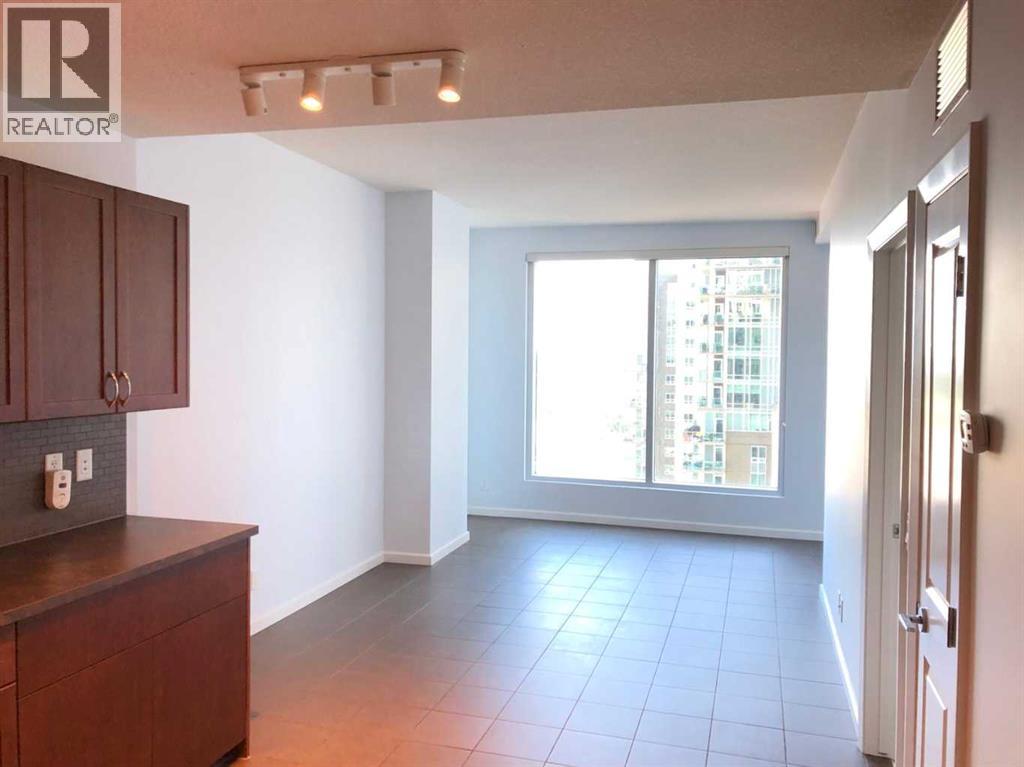 Apartment for Sale in 1701, 211 13 Avenue SE|Calgary, Alberta T2G1E1 4