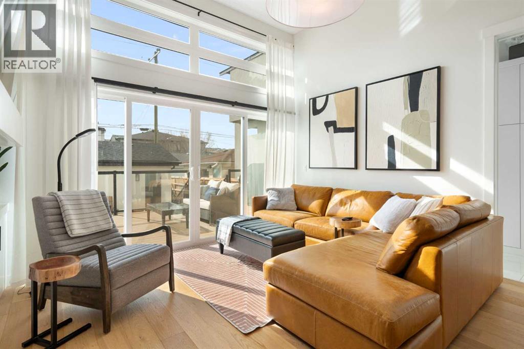 Duplex for Sale in 4615 20 Avenue NW|Calgary, Alberta T3B0T9 2