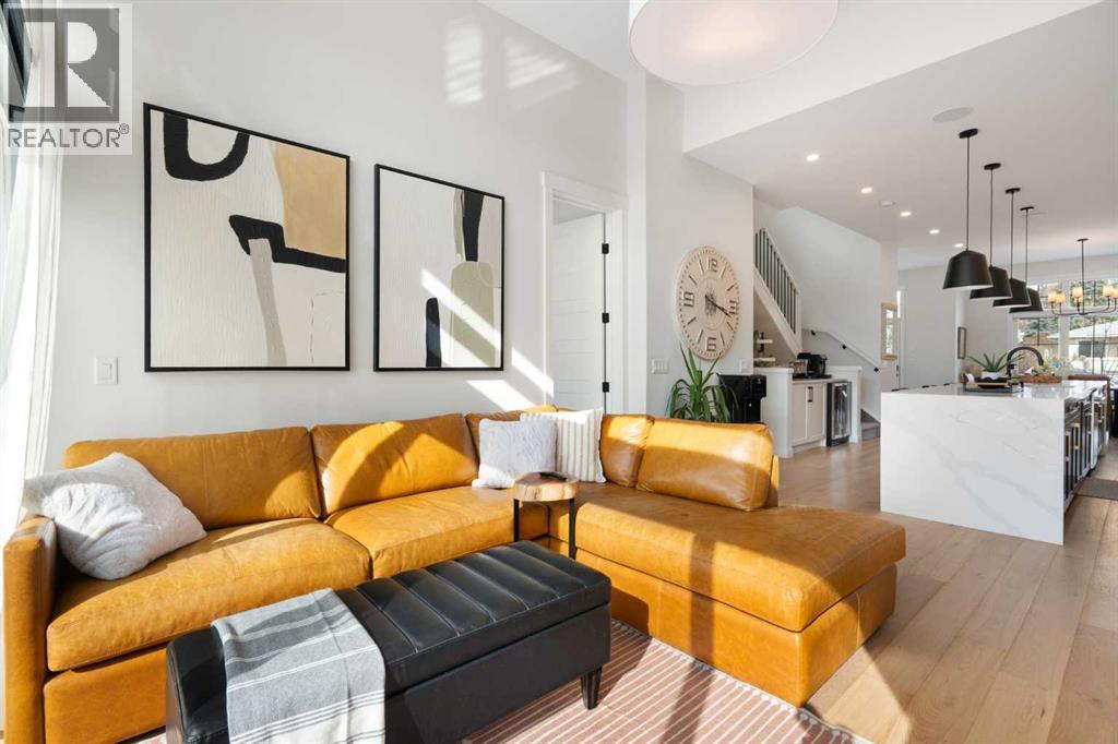 Duplex for Sale in 4615 20 Avenue NW|Calgary, Alberta T3B0T9 3