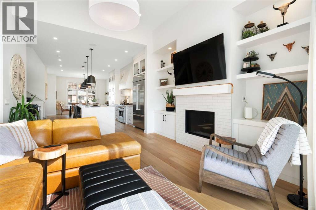 Duplex for Sale in 4615 20 Avenue NW|Calgary, Alberta T3B0T9 4