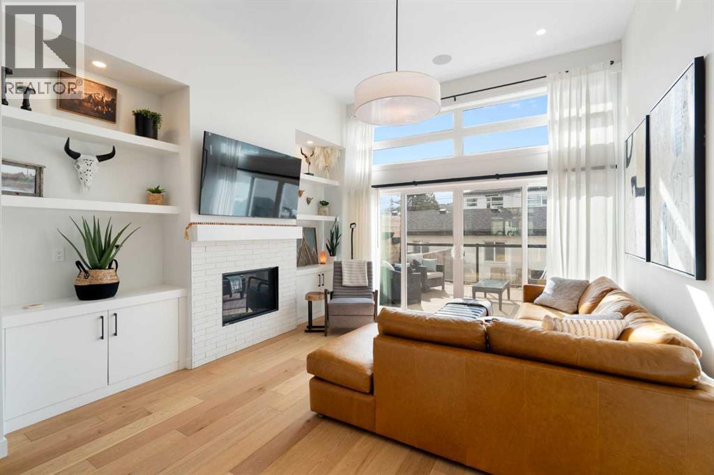 Duplex for Sale in 4615 20 Avenue NW|Calgary, Alberta T3B0T9 5