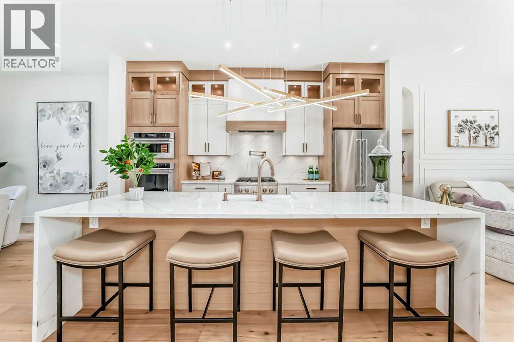 Duplex for Sale in 2313 23 Avenue SW|Calgary, Alberta T2T0W3 4