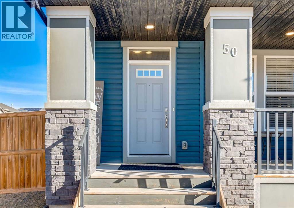 House for Sale in 50 Legacy Glen Circle SE|Calgary, Alberta T2X4R6 2