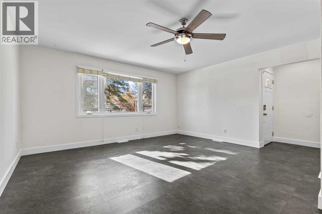 Duplex for Sale in 412 33 Avenue NE|Calgary, Alberta T2E2J1 2