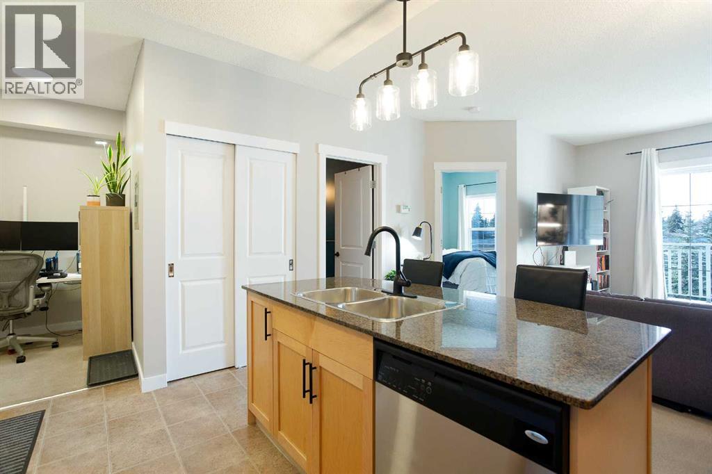 Apartment for Sale in 3114, 5605 Henwood Street SW|Calgary, Alberta T2E7R2 3