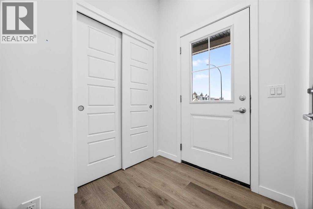 Row / Townhouse for Sale in 58 Creekside Way SW|Calgary, Alberta T2X6E2 2