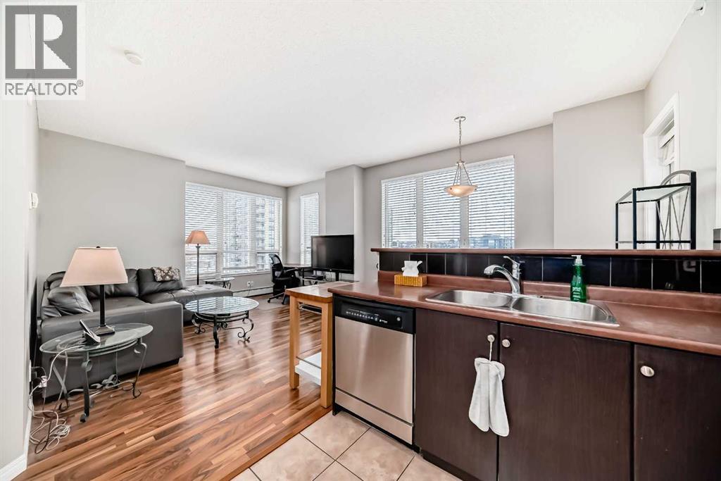 Apartment for Sale in 1115, 1053 10 Street SW|Calgary, Alberta T2R1S6