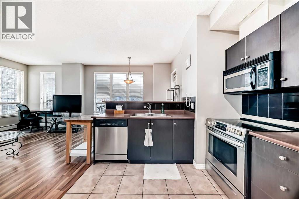 Apartment for Sale in 1115, 1053 10 Street SW|Calgary, Alberta T2R1S6 2