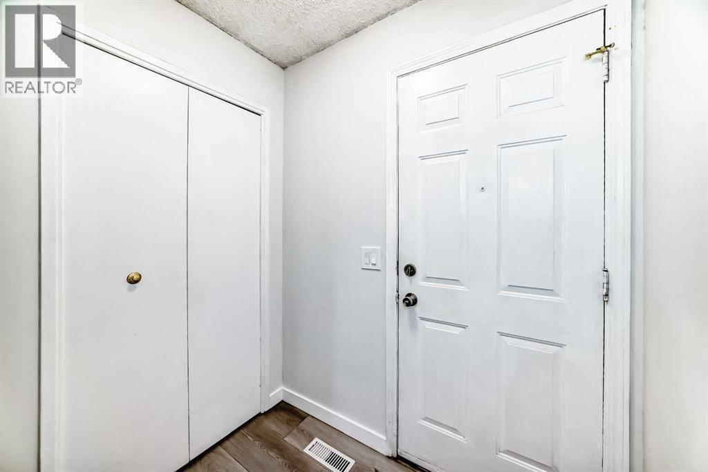 Row / Townhouse for Sale in 37, 3029 Rundleson Road NE|Calgary, Alberta T1Y3Z5 4