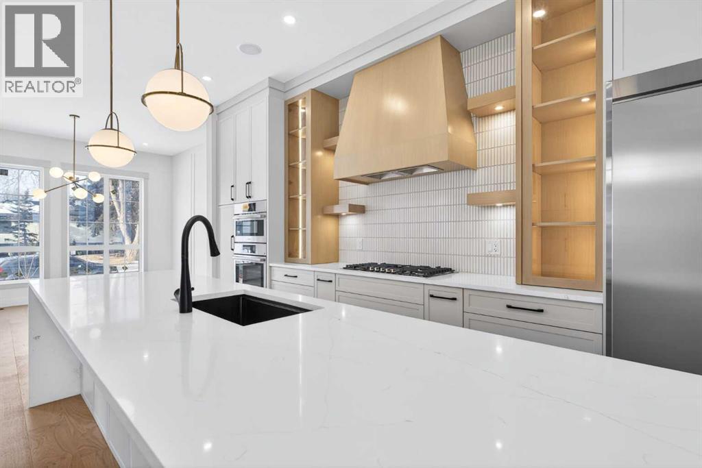 Duplex for Sale in 3112 40 Street SW|Calgary, Alberta T3E3J8 5