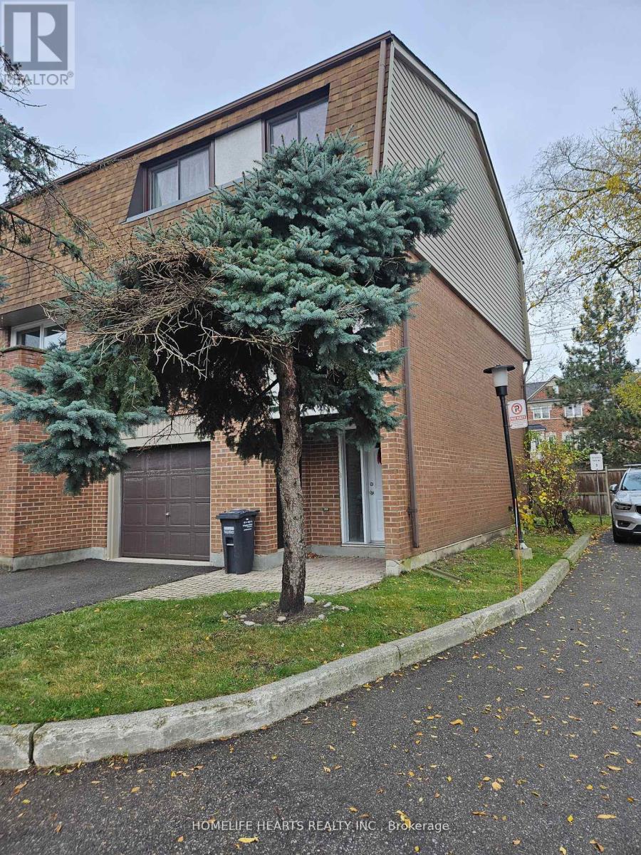 Row / Townhouse for Sale in 7 - 1051 CEDARGLEN GATE|Mississauga (Erindale), Ontario L5C3A7 3