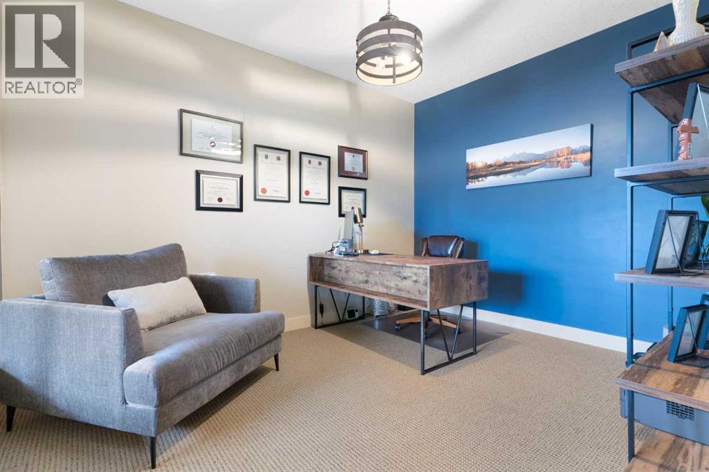 House for Sale in 102 Discovery Ridge Way SW|Calgary, Alberta T3H5G4 4