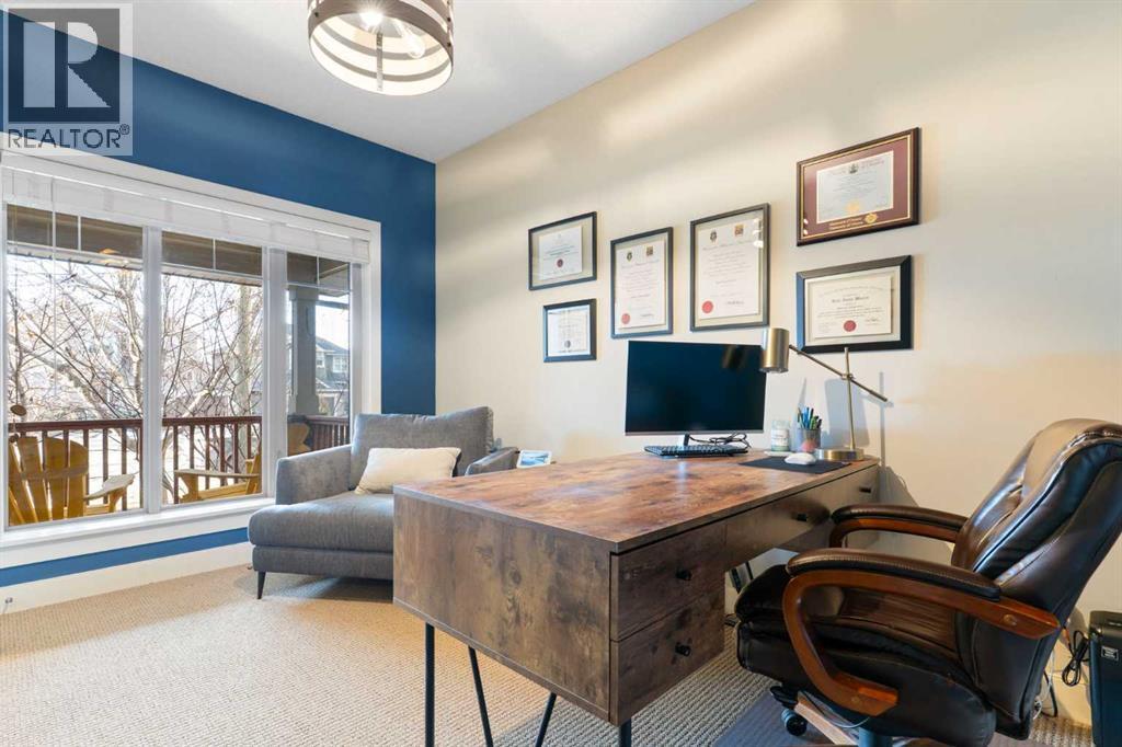 House for Sale in 102 Discovery Ridge Way SW|Calgary, Alberta T3H5G4 5