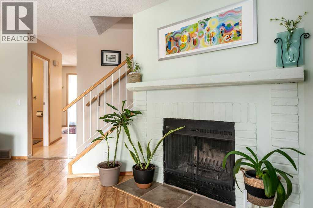 Row / Townhouse for Sale in 76, 7172 Coach Hill Road SW|Calgary, Alberta T3H1C8