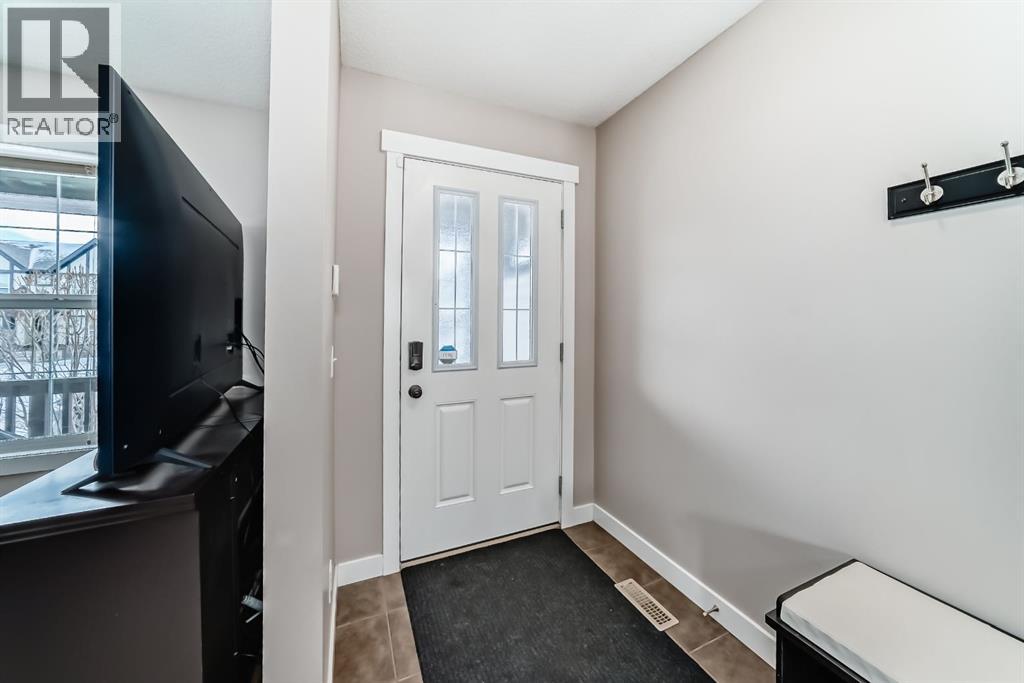 Duplex for Sale in 36 Panora Way NW|Calgary, Alberta T3K0R3 4