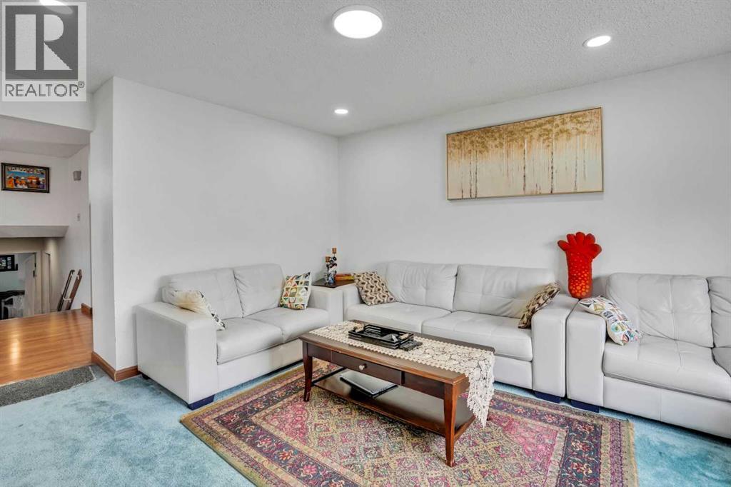 House for Sale in 43 Falshire Close NE|Calgary, Alberta T3J3A2 5