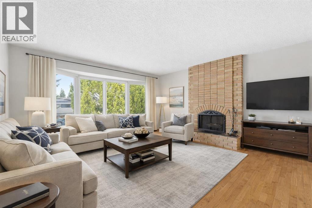 House for Sale in 311 Parkglen Crescent SE|Calgary, Alberta T2V4M4 2